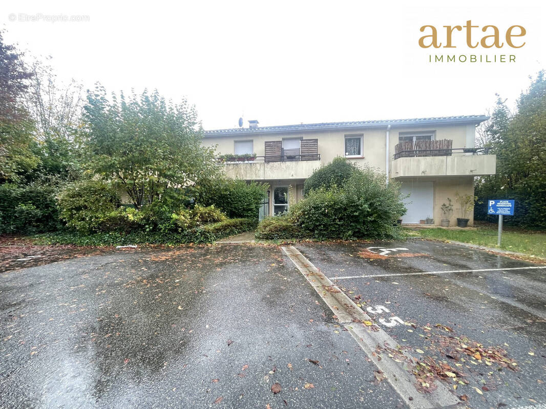 Appartement à CORBARIEU