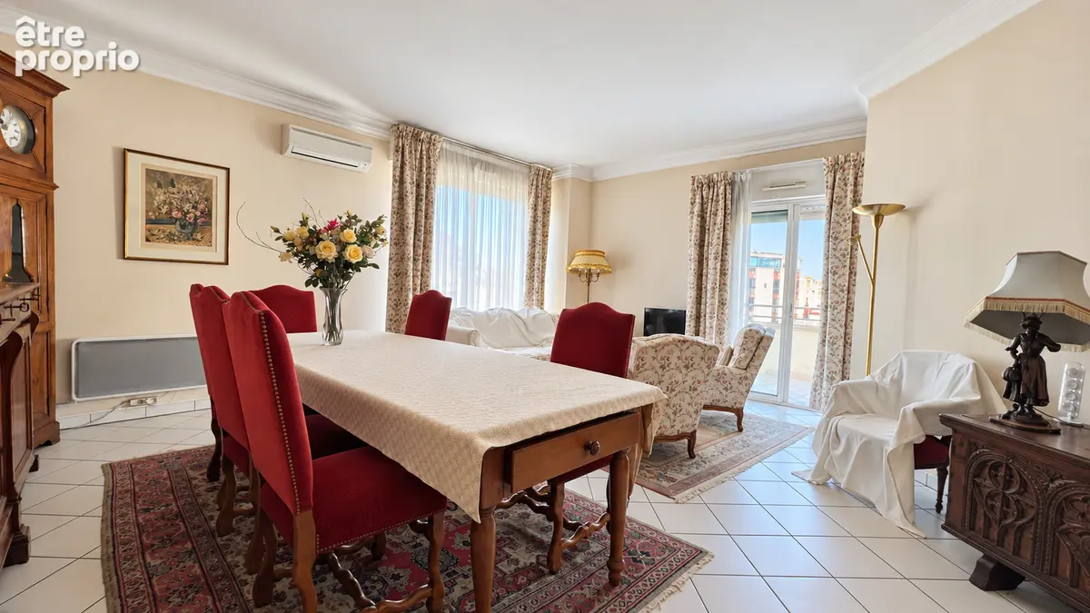 Appartement T5 -131m2 - Centre Ville - photo 11