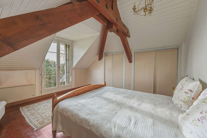 Maison à PREVESSIN-MOENS