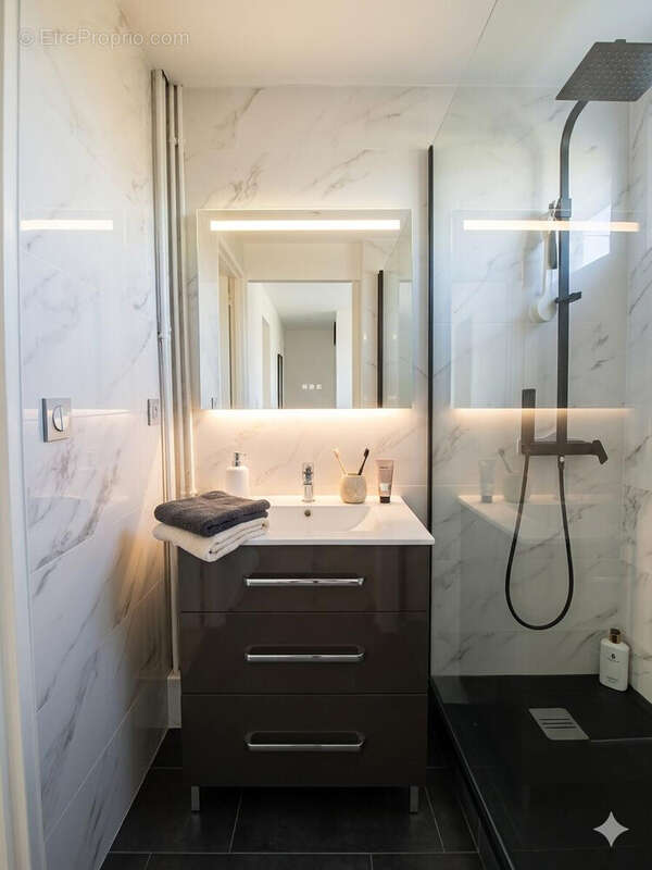 Appartement 3 pièces rénové - 73 m2- 2 balcons - photo 5