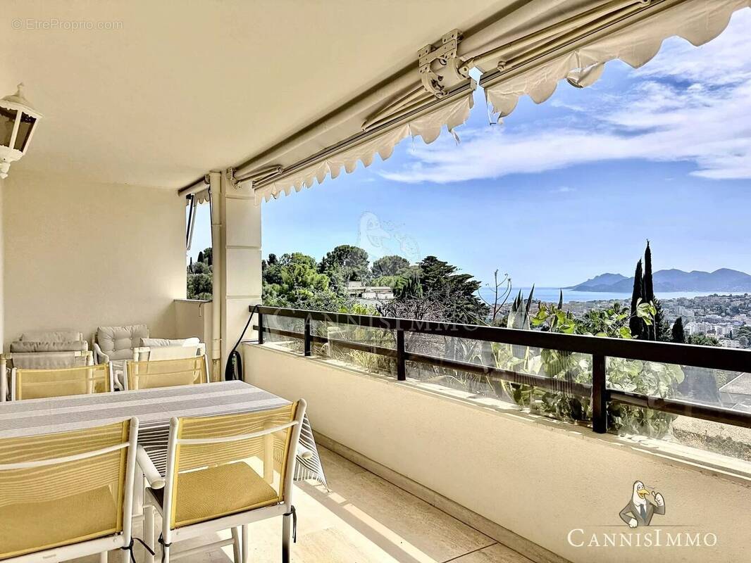 Appartement à LE CANNET