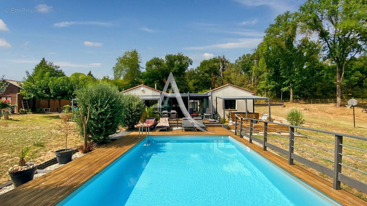 Maison à MONSEMPRON-LIBOS