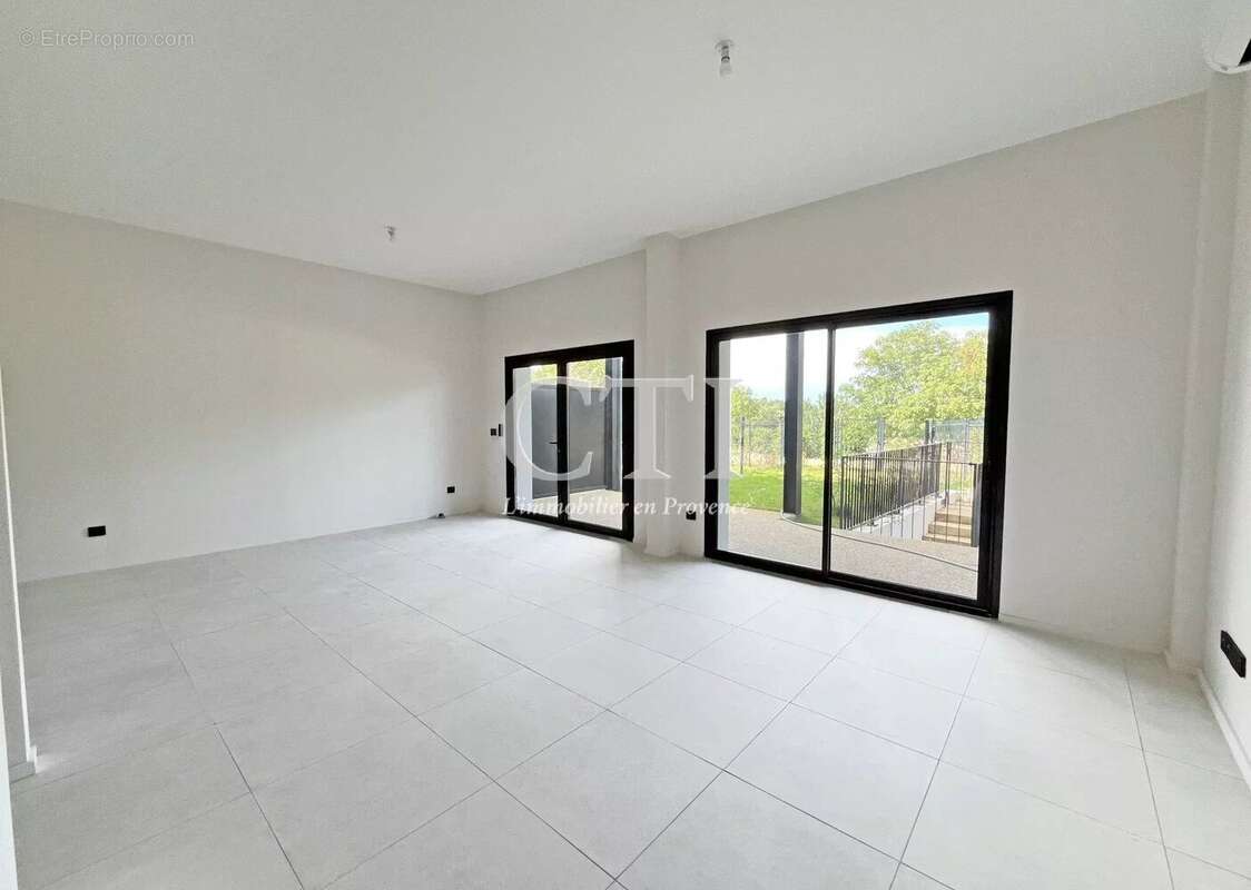 Appartement T2 70.20 m² Résidence "Les Terrasses du château" - photo 3