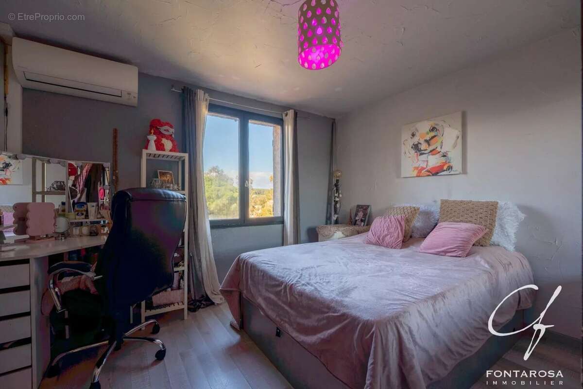 Maison à FREJUS