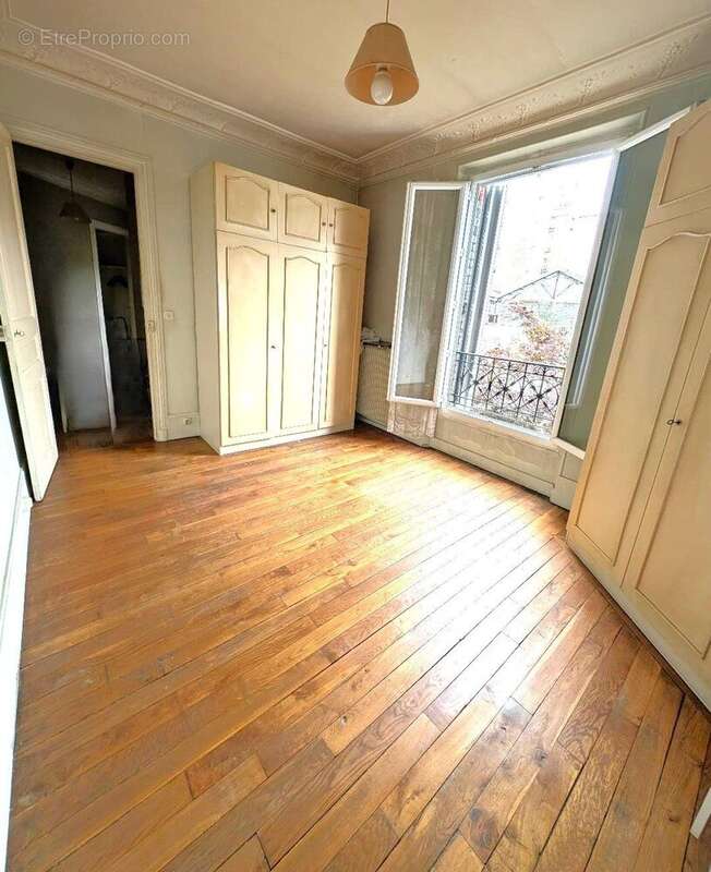 Appartement à PARIS-19E