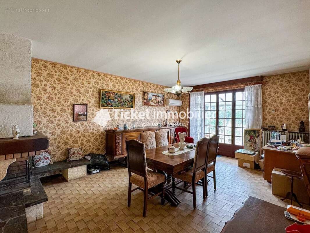 Maison à MONDONVILLE