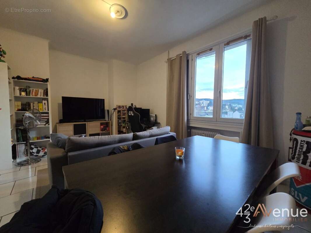 Appartement à SAINT-ETIENNE