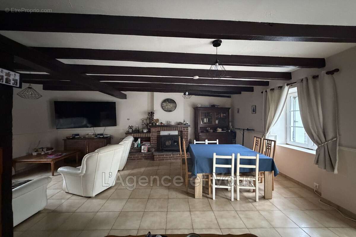 Maison à LE TRONCHET