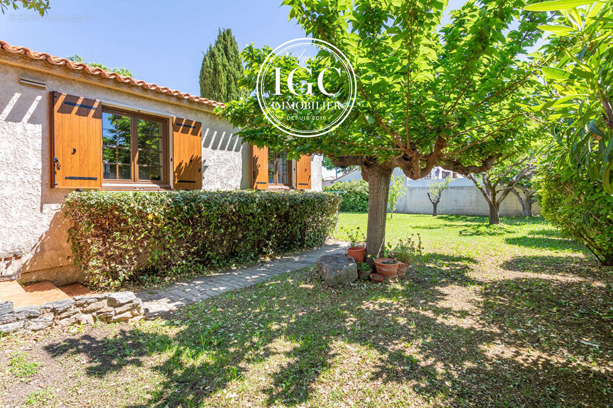 Maison à CHATEAUNEUF-LES-MARTIGUES