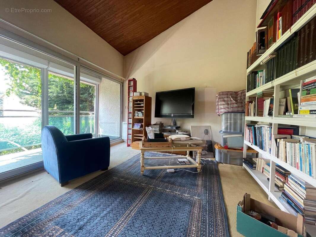   - Maison à VALS-LES-BAINS