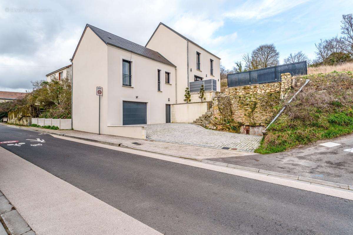 Maison à vendre 6 pièces MONTLOUIS SUR LOIRE (37) - photo 4