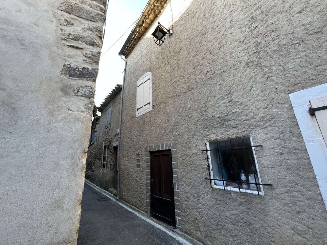 Maison à PEYRIAC-MINERVOIS