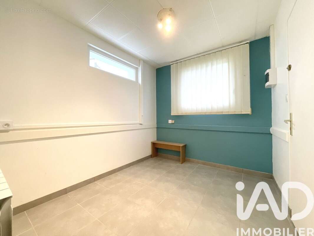 Appartement 195 m² à Radenac  - photo 9