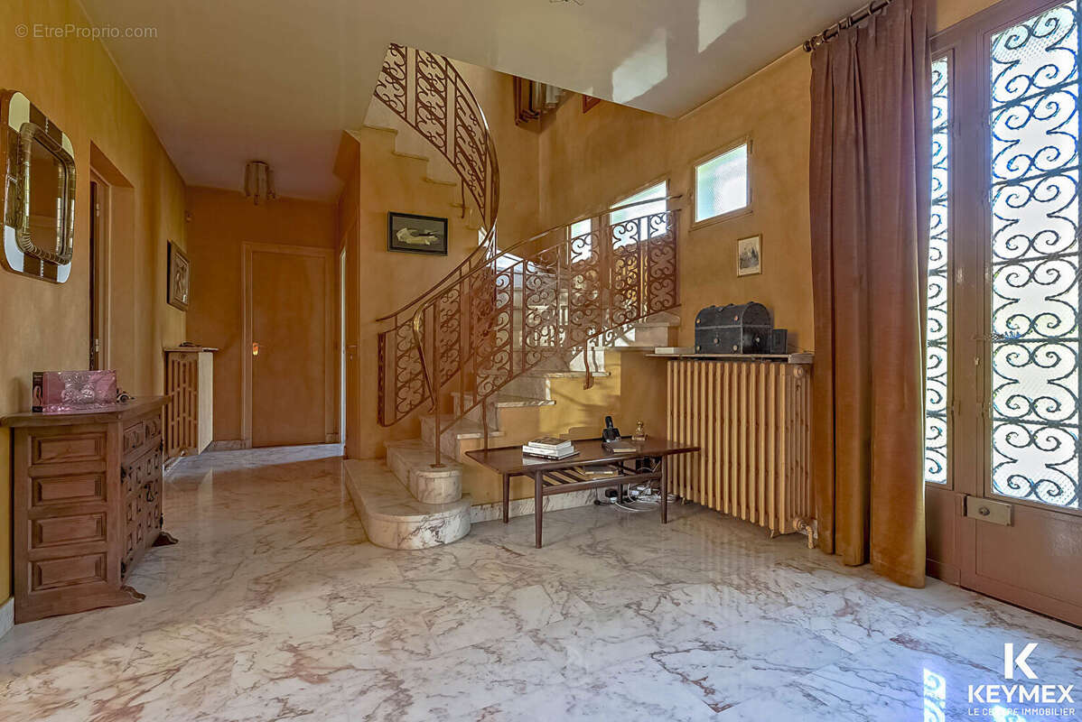 Maison à SAINT-GRATIEN