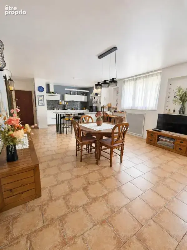 en EXCLUSIVITE sur ÉCHIROLLES — T5 de 80 m² avec balcon – 3 chambres – Cave & Parking privatif - photo 11