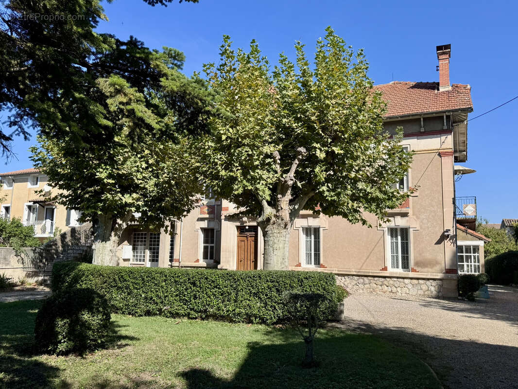 Maison à L&#039;ISLE-SUR-LA-SORGUE