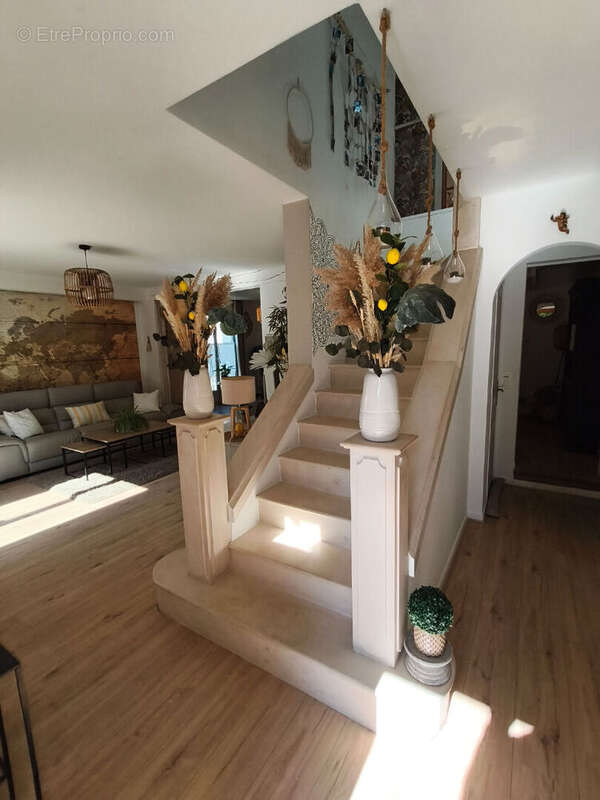 Maison à JAUX