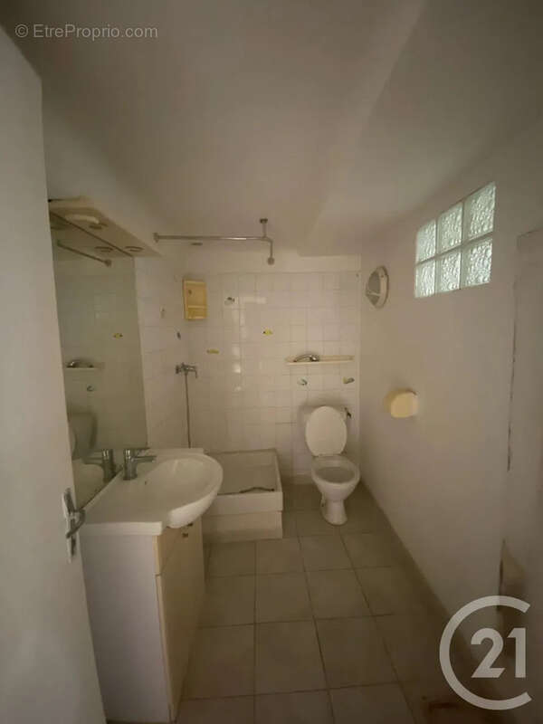 Appartement à MARSEILLE-4E