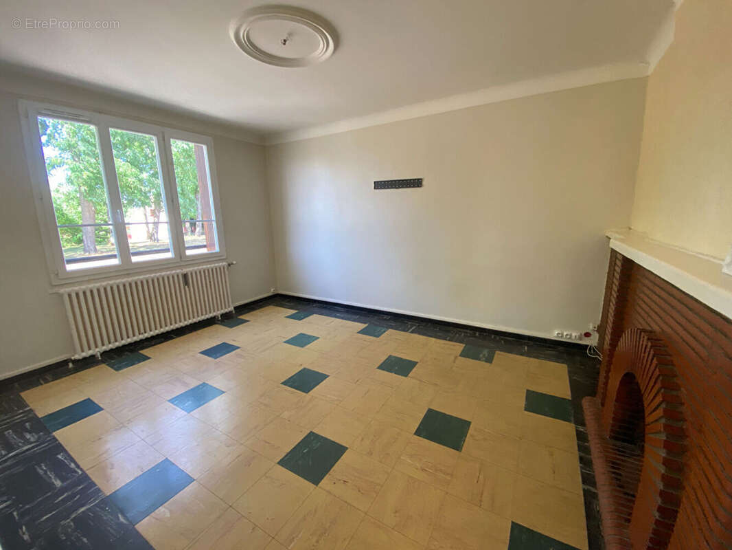 La Ferte Bernard, maison cinq chambres - photo 4