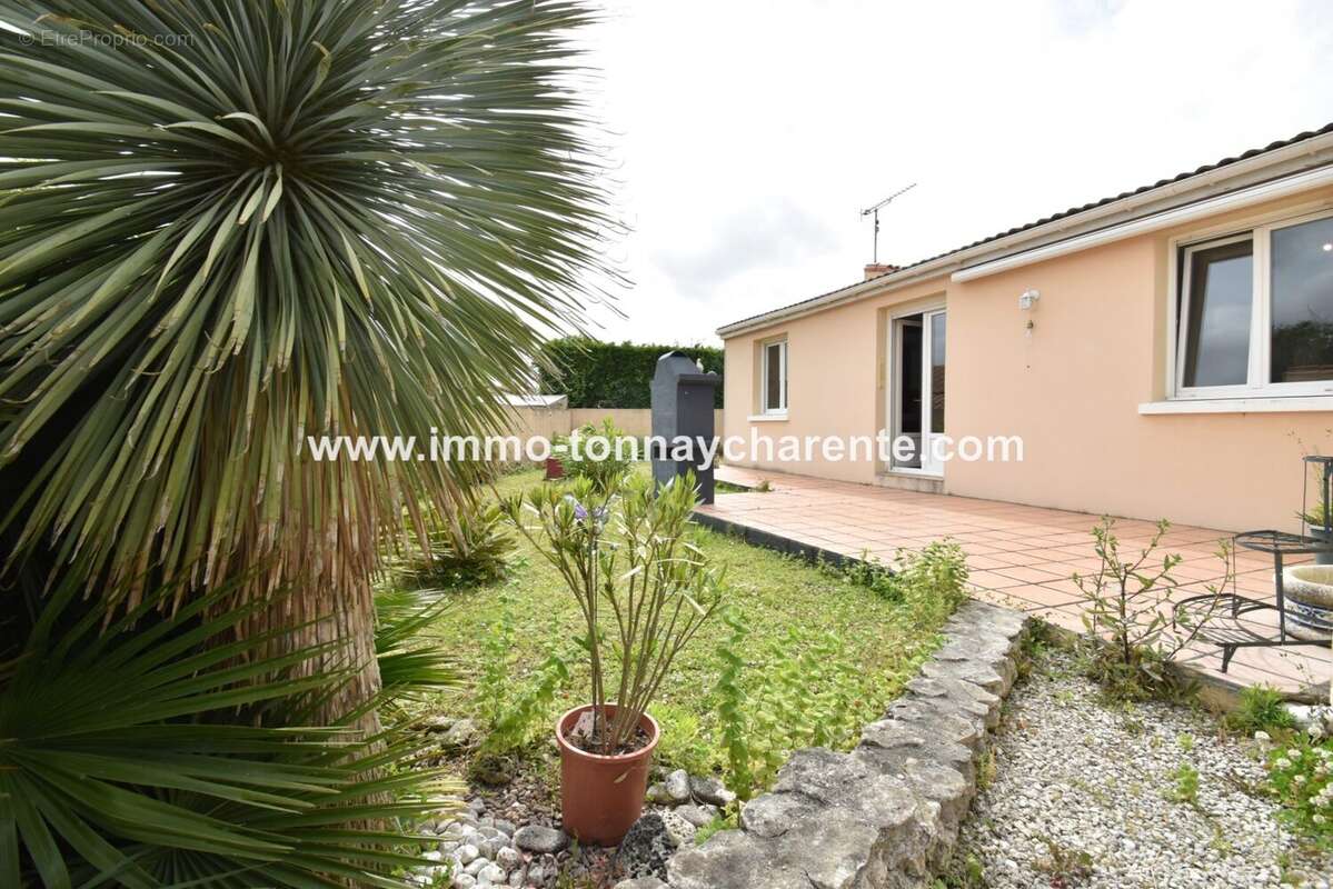 Maison à TONNAY-CHARENTE