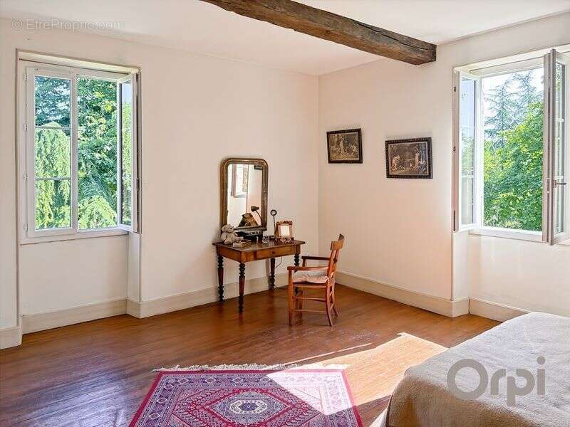 Maison à PRECHAC