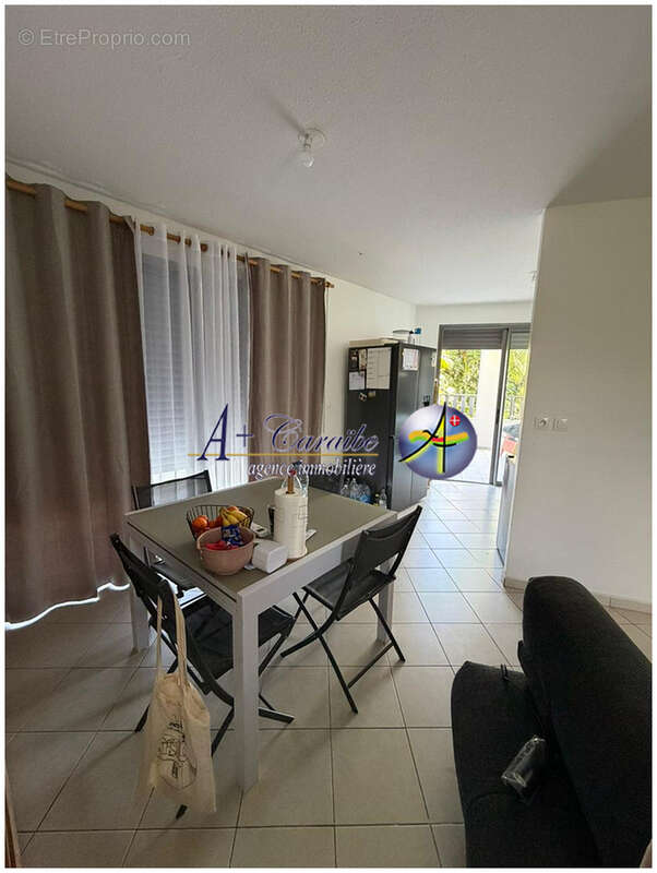 Appartement à BAIE-MAHAULT