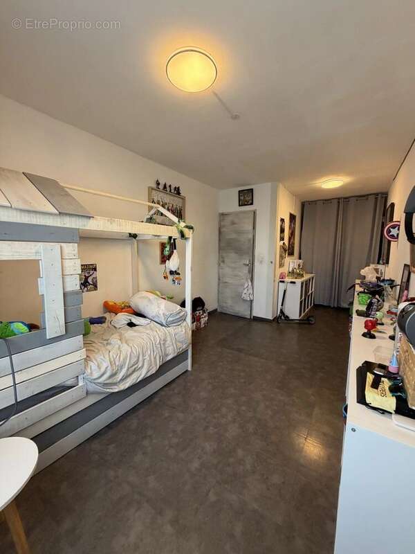 Appartement à ROGNAC