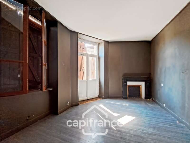 Ancien bar-restaurant avec logement – Fort potentiel au cœur de Châteaumeillant - photo 19