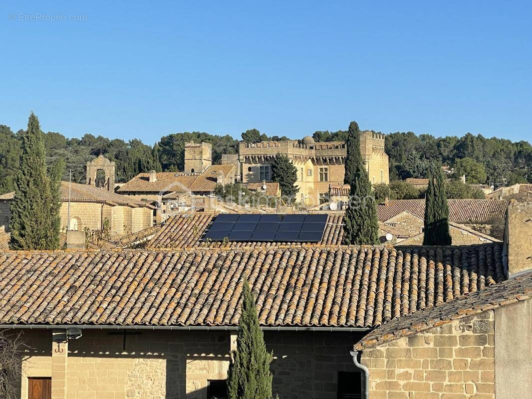 Appartement à MONTAREN-ET-SAINT-MEDIERS