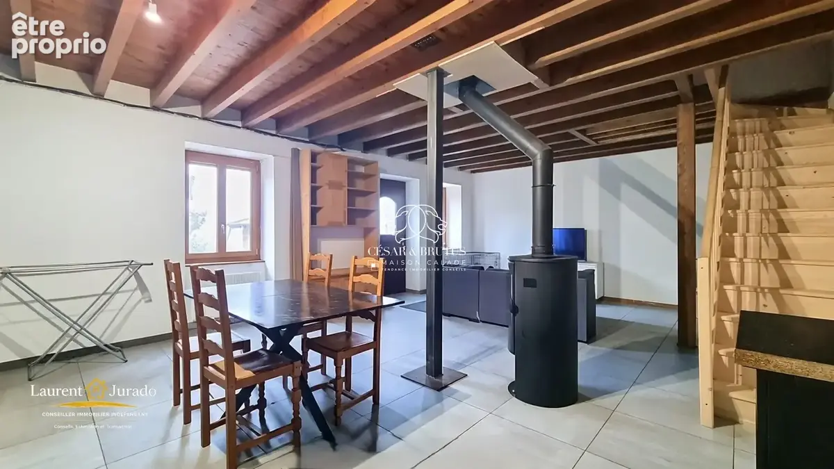 Photo Maison à Saint-Bonnet-Le-Troncy au prix de 175 000€