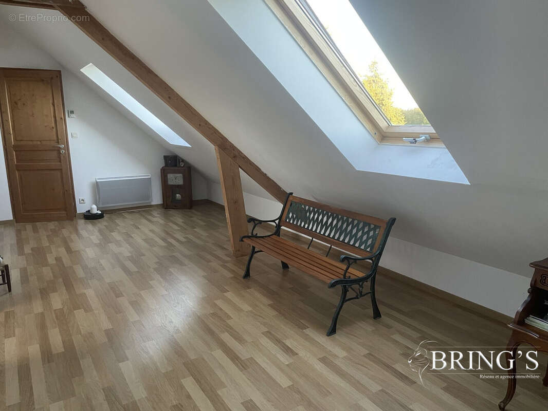 Maison à MESLAY-DU-MAINE