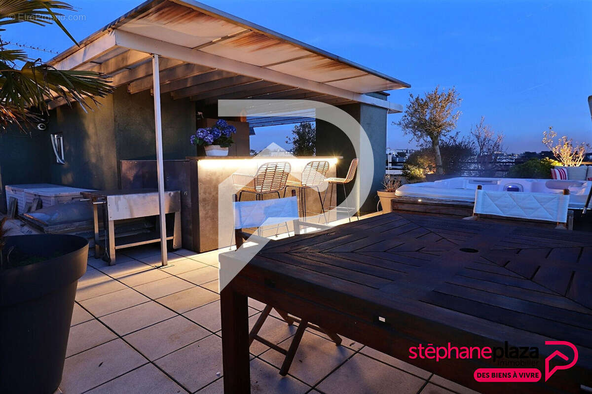 Appartement à SARTROUVILLE