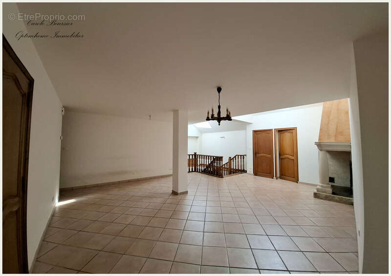 Appartement à LA NEUVEVILLE-SOUS-CHATENOIS