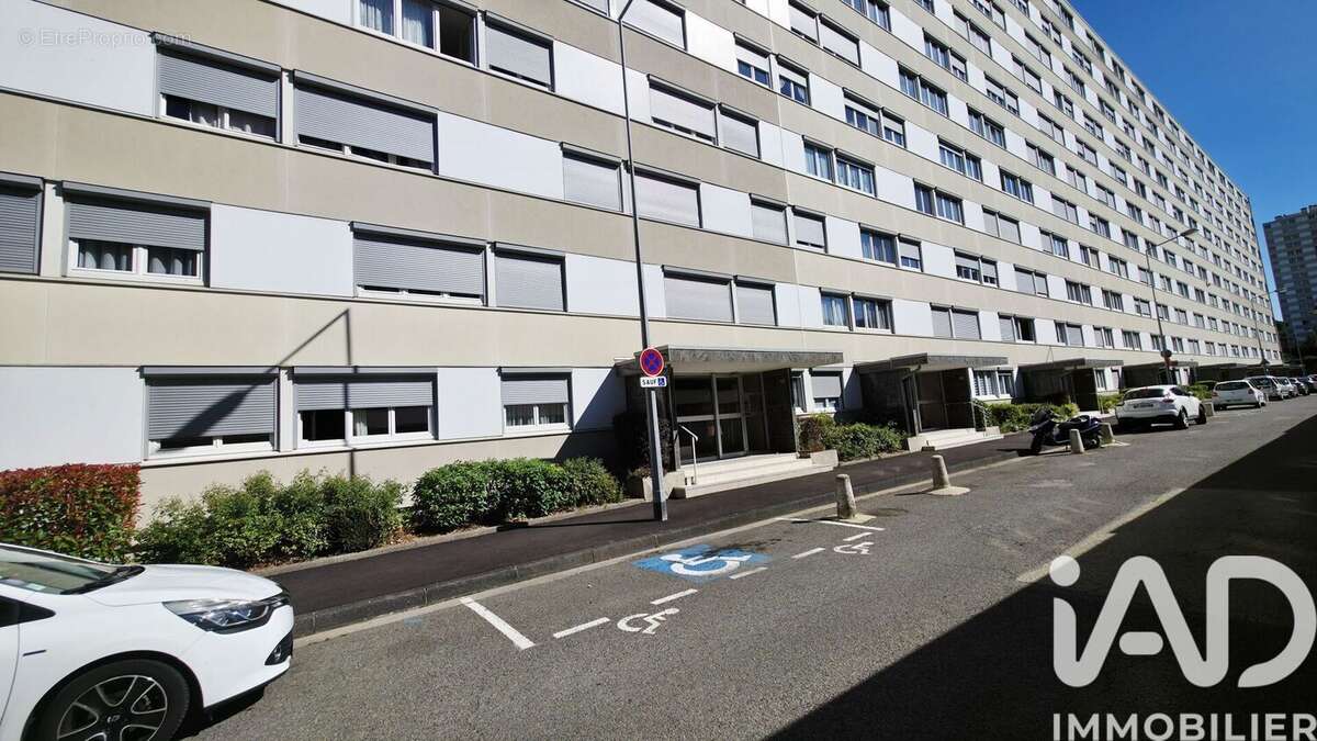 Photo 7 - Appartement à SAINT-ETIENNE