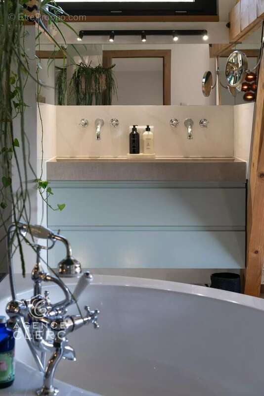 Maison à MENTHON-SAINT-BERNARD