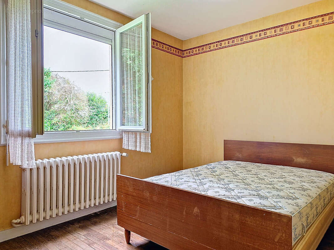 Maison à SAINT-SERVANT