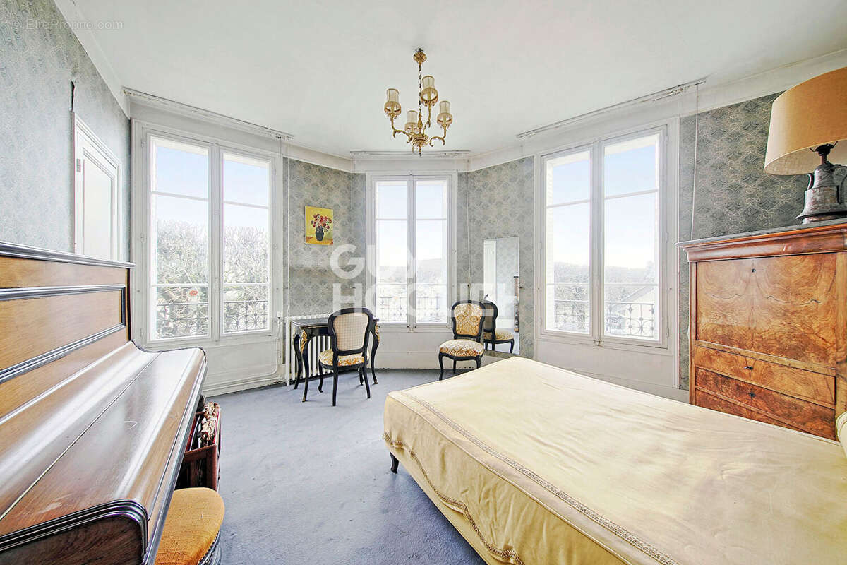 Maison à FONTENAY-TRESIGNY