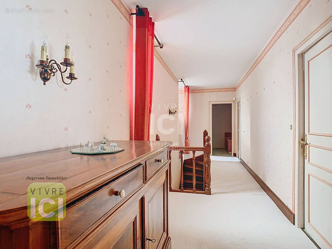 Maison à MORTAGNE-SUR-SEVRE