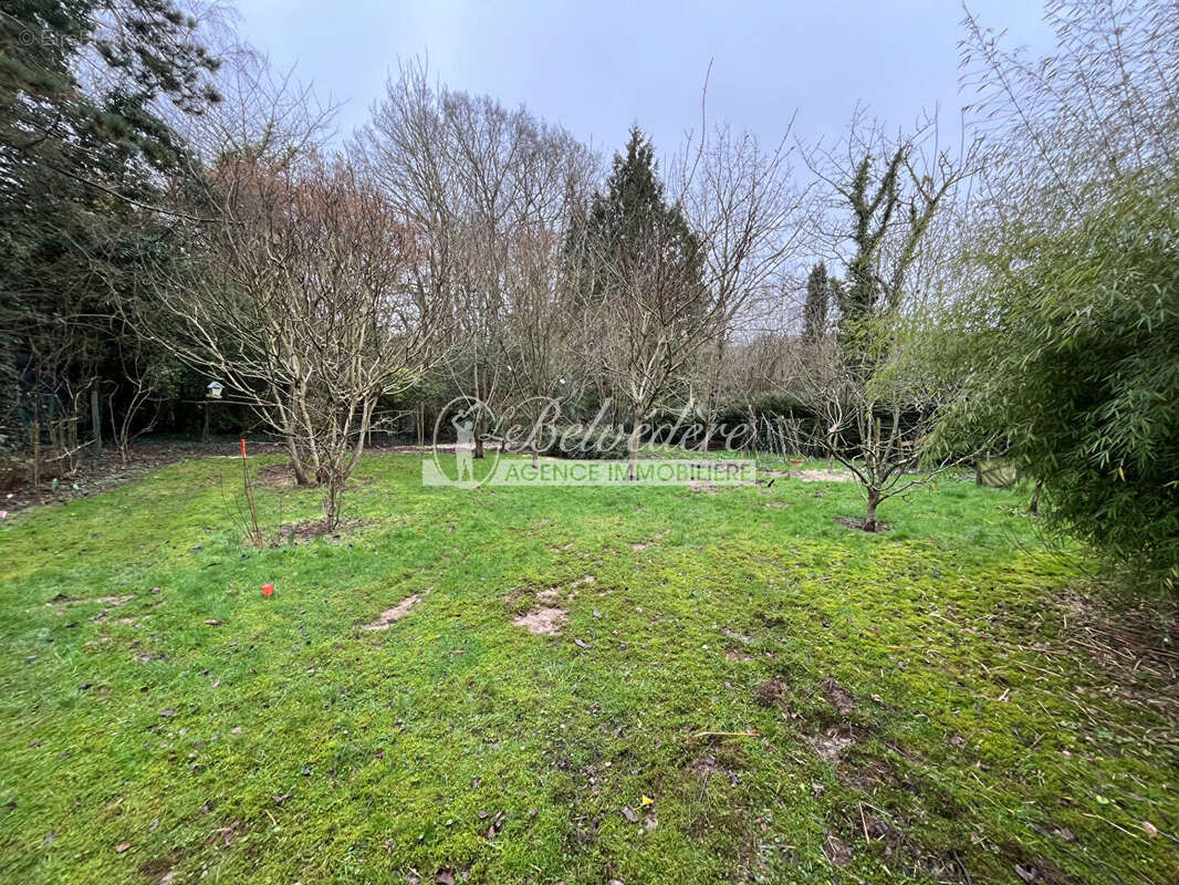 Terrain Montlignon 832 m2 - photo 3