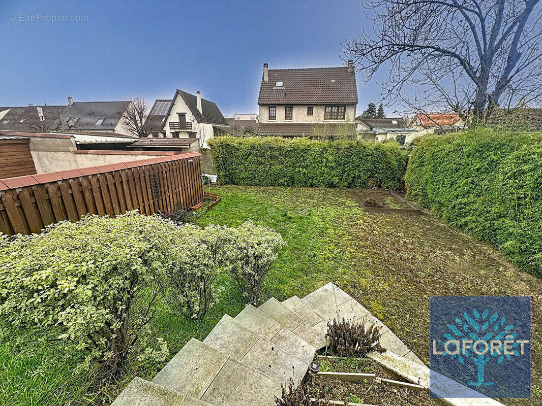 Maison à VIGNEUX-SUR-SEINE