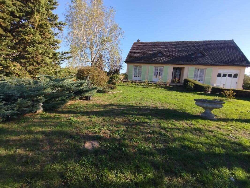 Maison à LA SUZE-SUR-SARTHE