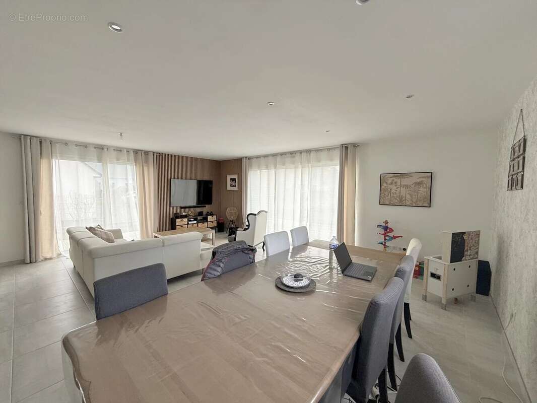 Maison 143 m² à Saint-Gatien-Des-Bois  - photo 4