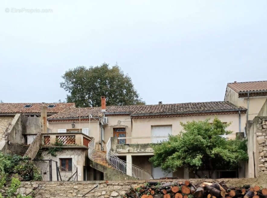 Maison à PERNES-LES-FONTAINES