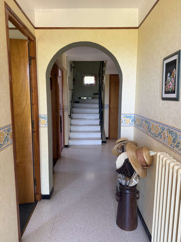 Maison familiale avec grand terrain constructible à Jausiers - photo 15