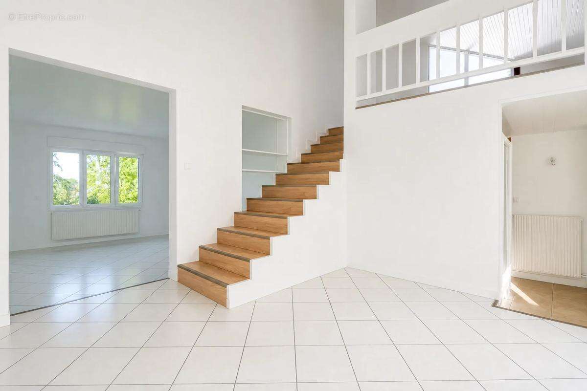 Grande maison rénovée de 7 pièces à Gagny - photo 13