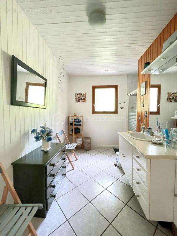 Maison à SAINTE-EULALIE-EN-BORN