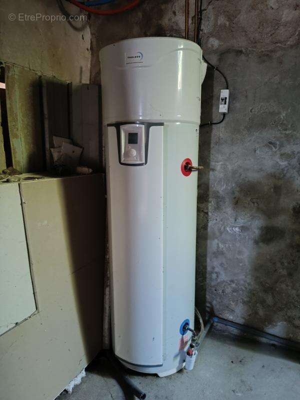 Maison à SAINT-HILAIRE-DE-LUSIGNAN