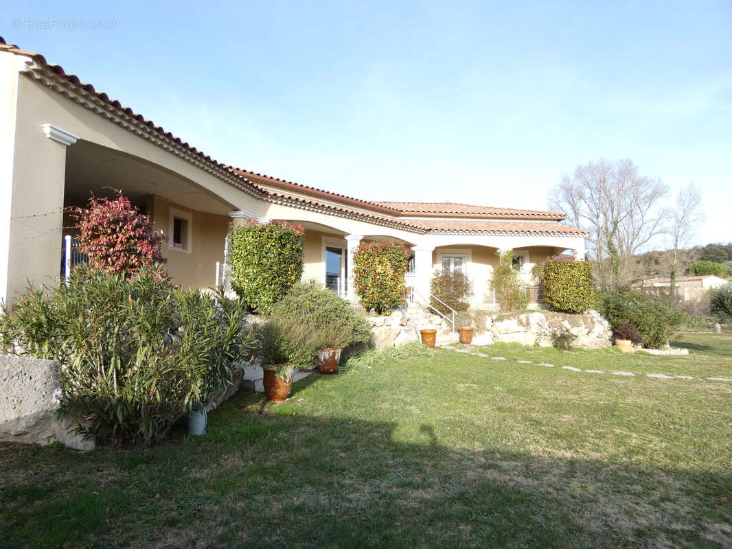 Maison à ROUSSON