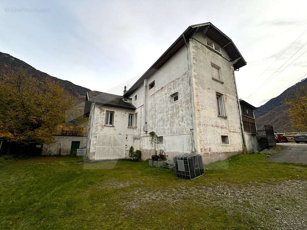 Maison à SAINT-REMY-DE-MAURIENNE