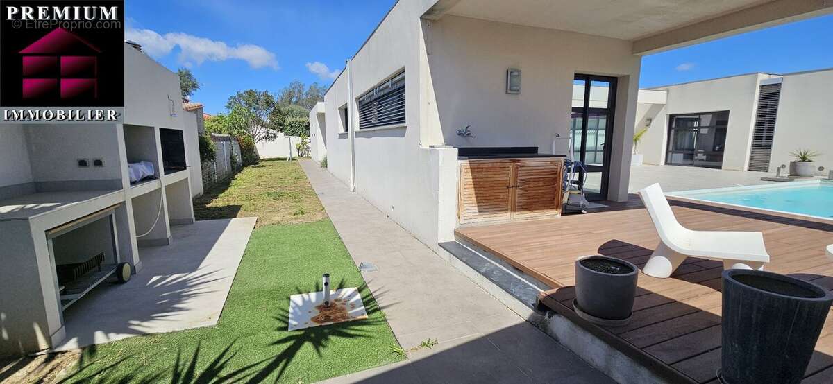 Maison à SAINT-ESTEVE